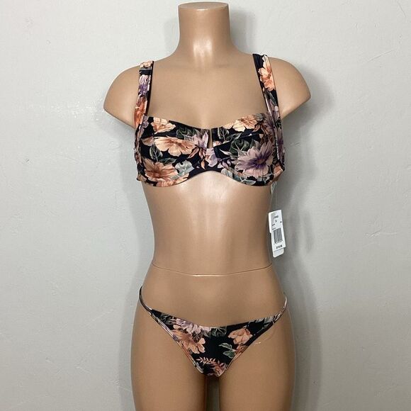 New. L*SPACE floral bikini. D-cup/L-bottom. Retails $198 - Picture 2 of 10